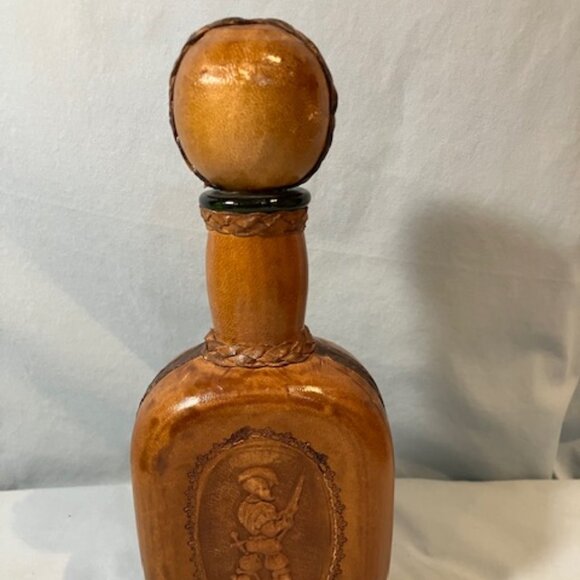 Leather Covered Decanter Made in Italy For‎ Decor Only - Picture 1 of 8